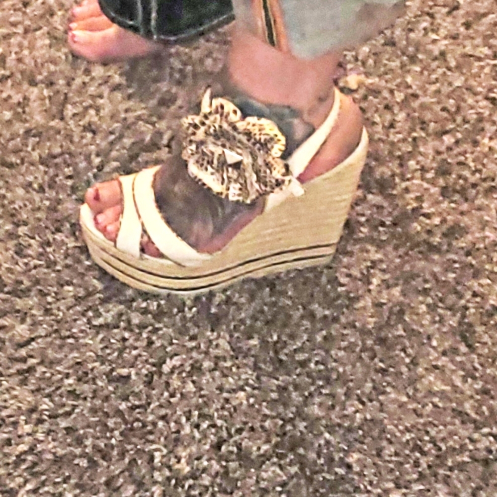 Betsey Johnson Wedges - Picture 2 of 3